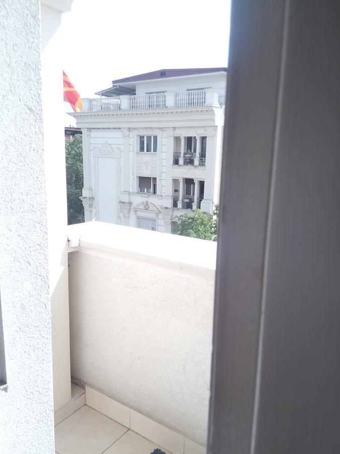 The Most Central Skopje Apartment Exterior foto