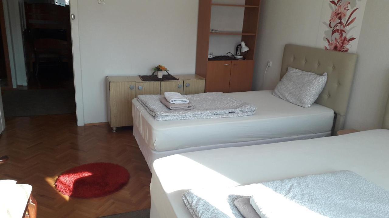 The Most Central Skopje Apartment Exterior foto